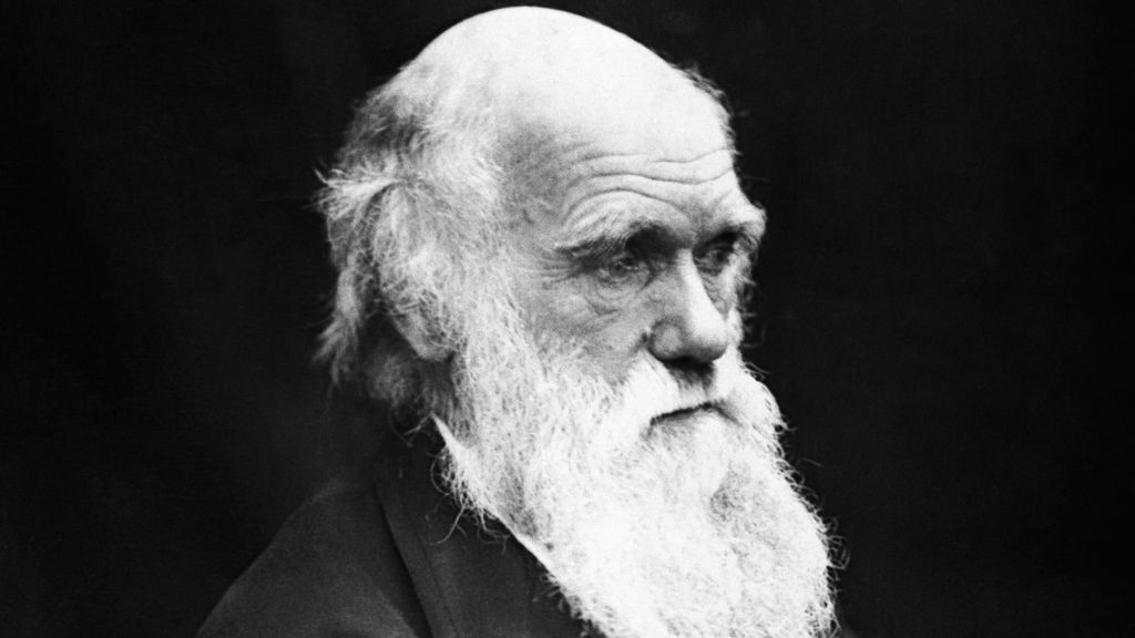 Charles Darwin, cambi radicalmente la forma de pensar el desarrollo de la vida.