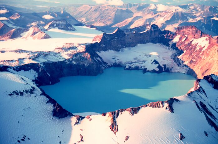 Crter del volcn Katmai, ao 1980, Alaska