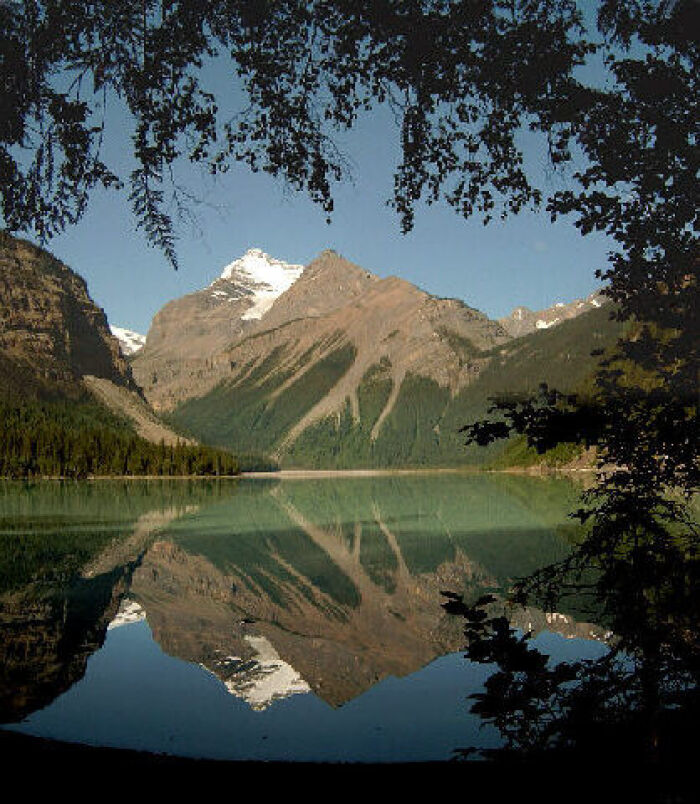 Lago Kinney y monte Whitehorn