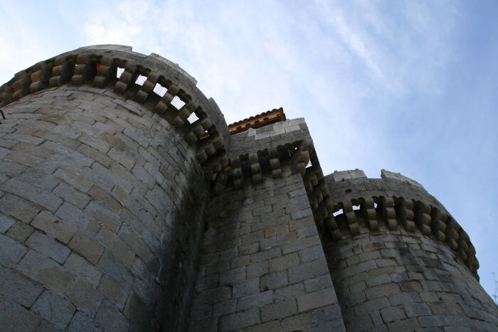 Almenaje en el castillo de Granadilla
