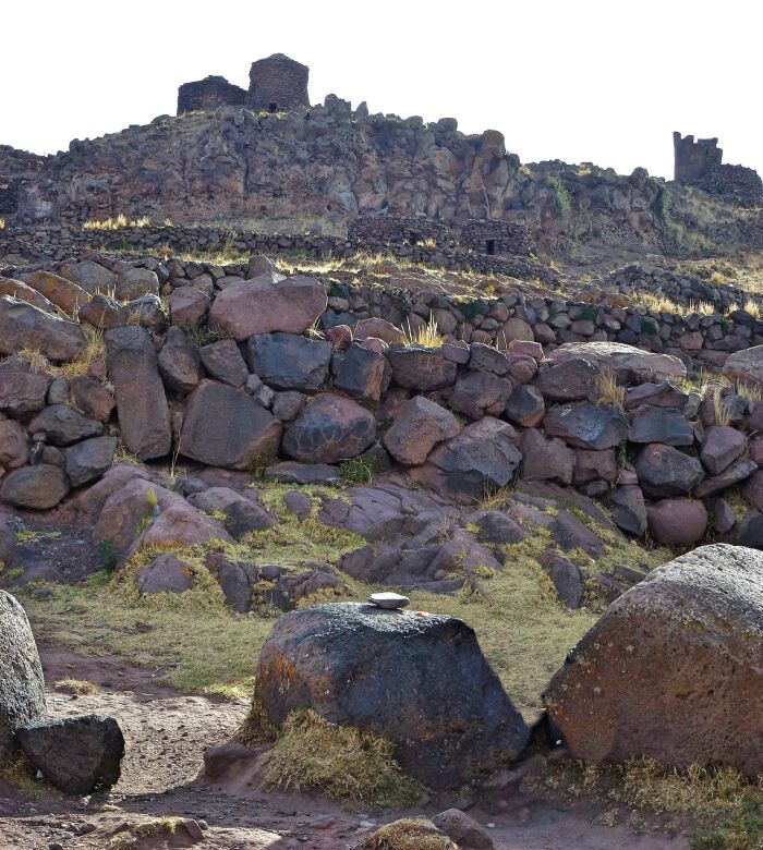 Chullpa: Puno, Urnas funerarias, Sillustani, Per