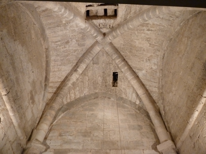 Bveda esquifada que cubre una capilla lateral hoy musealizada