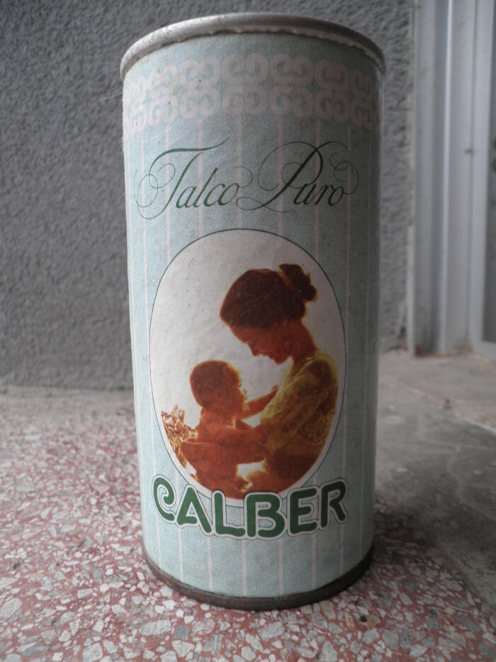 Talquera de marca Calber del ao 1980