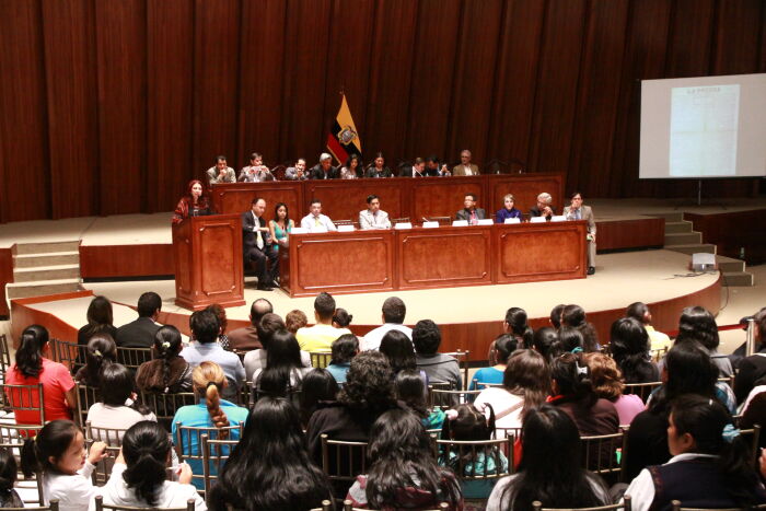 Asamblesta entrega oficialmente la propuesta para tipificar la Figura del Linchamiento Meditico en el Cdigo Orgnico Integral Penal