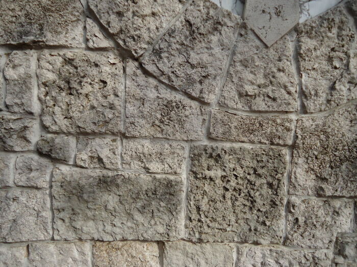 Muro romano de travertino