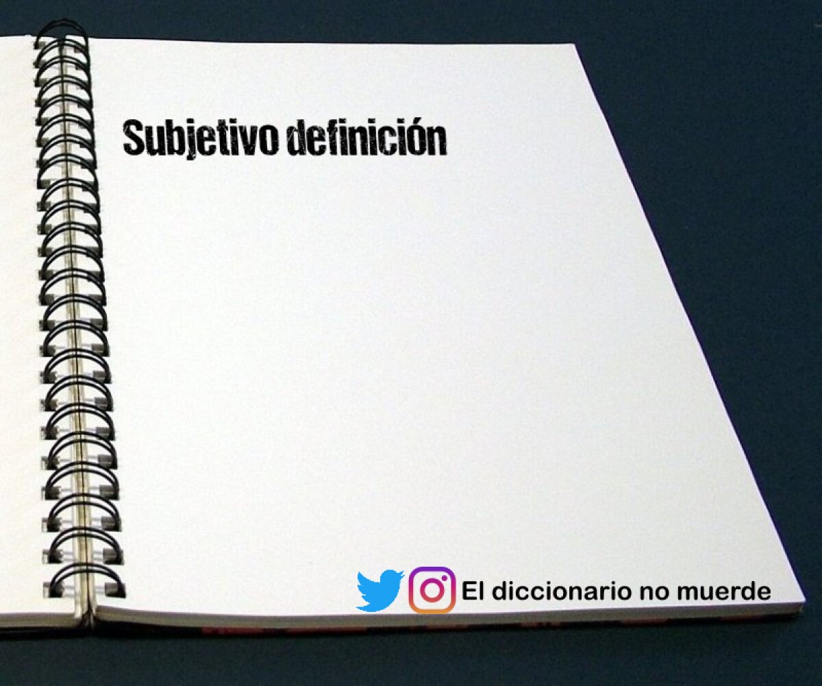 Describe los pasos para desarrollar una buena marca y etiquetas en un producto