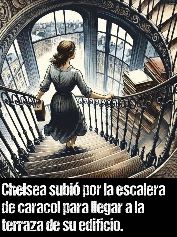 terraza: Chelsea subi por la escalera de caracol para llegar a la terraza de su edificio.